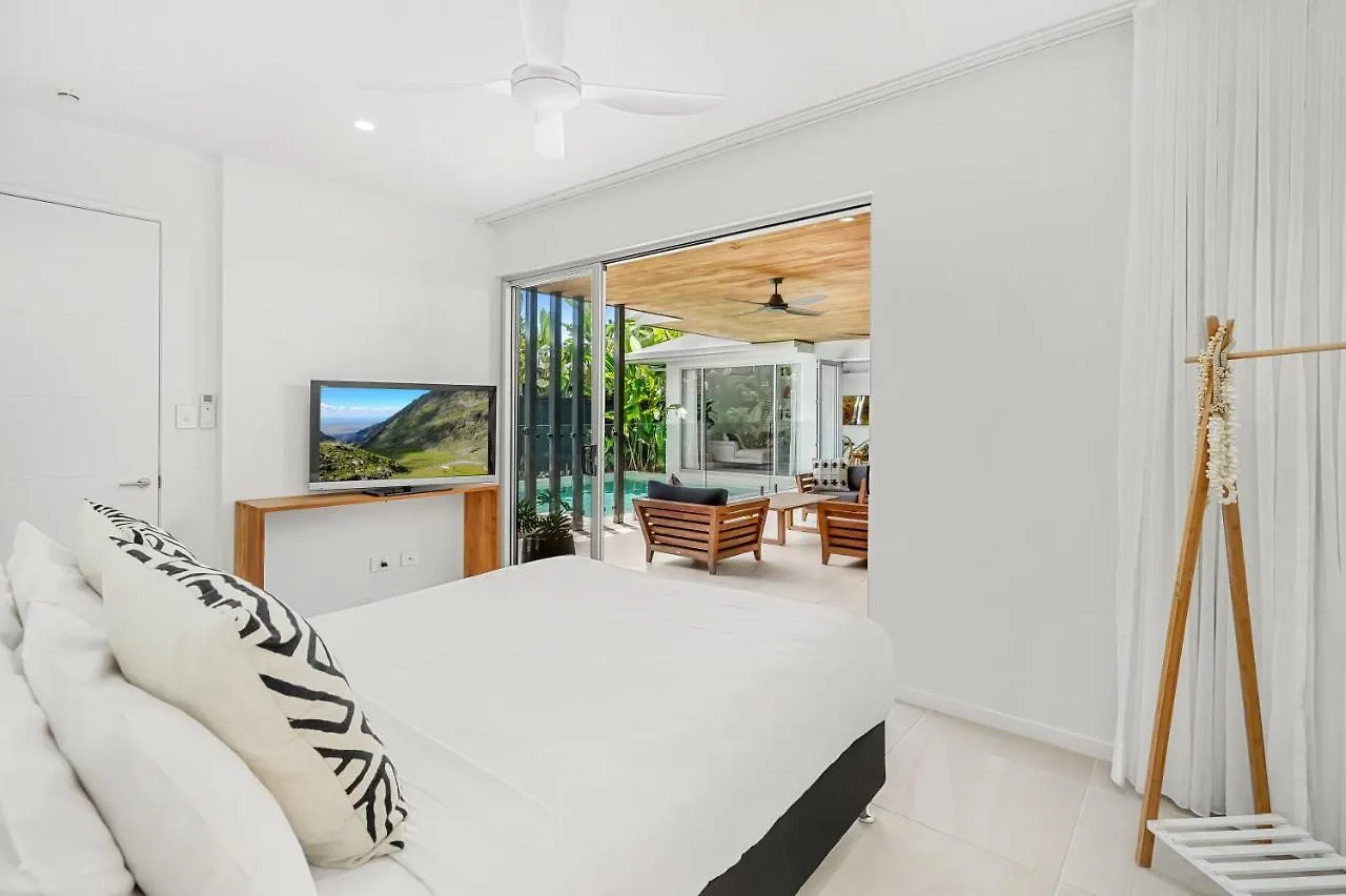 Belle Escapes 94 Cascade Luxury Home Palm Cove Holiday home