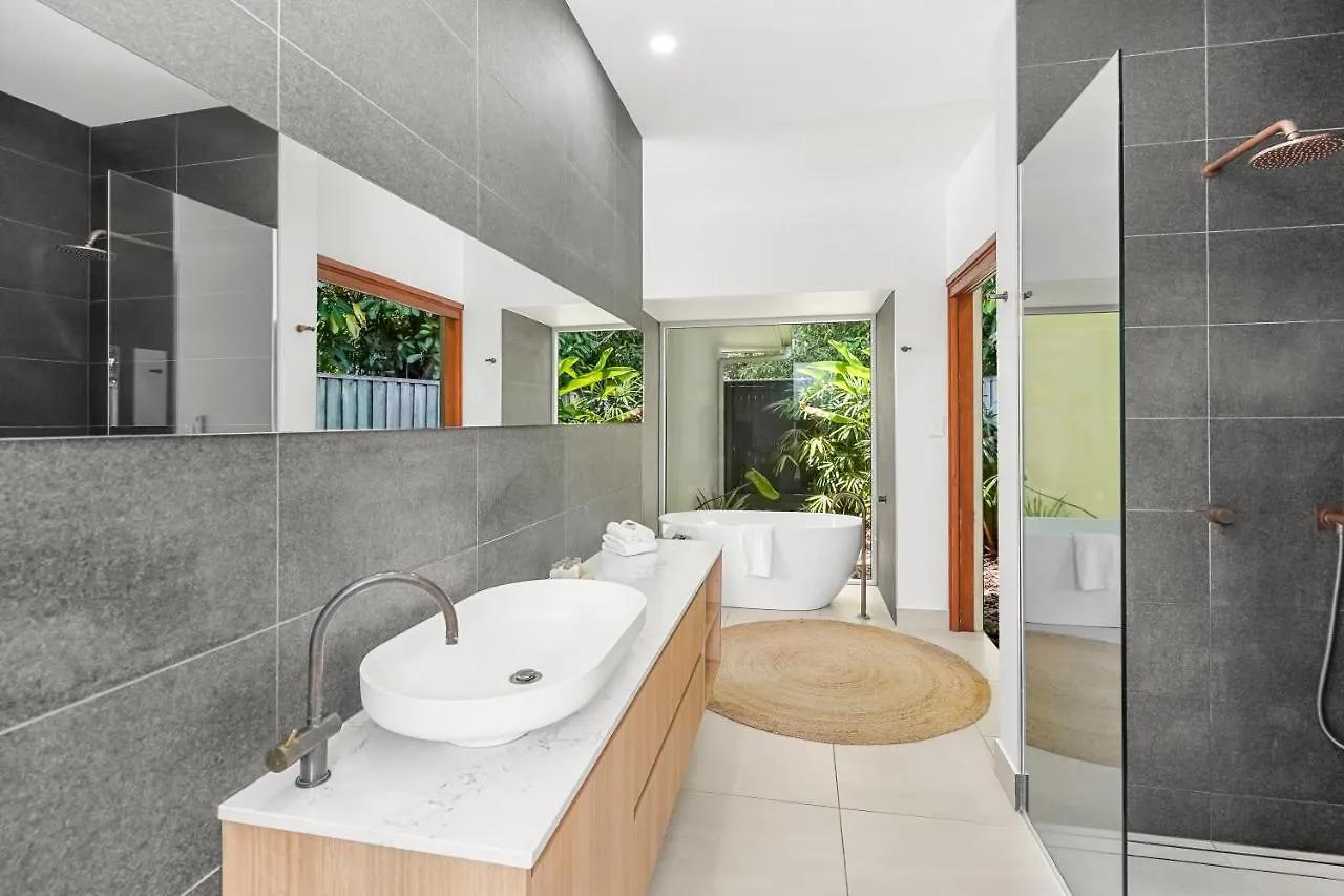 Belle Escapes 94 Cascade Luxury Home Palm Cove