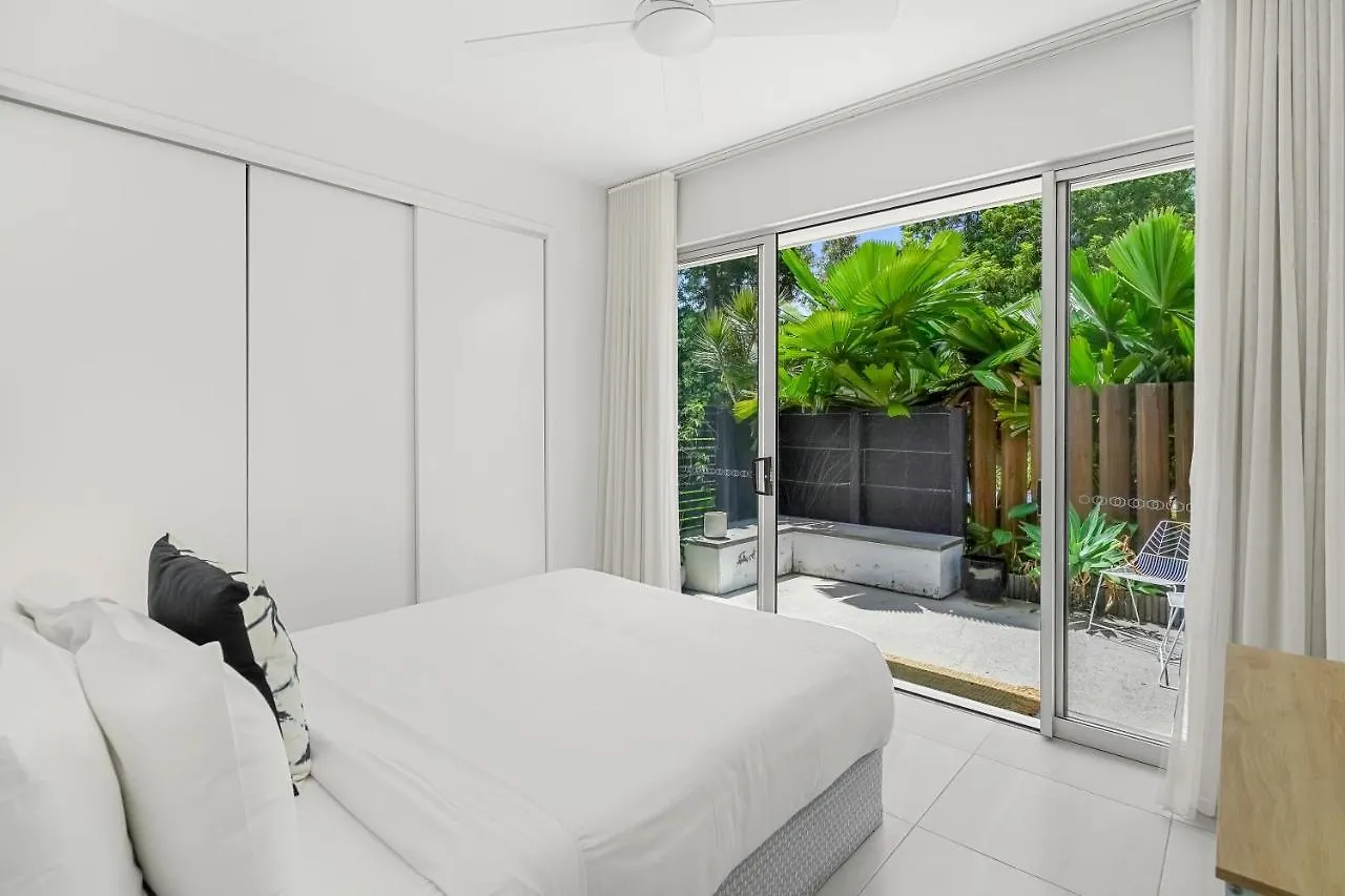 Belle Escapes 94 Cascade Luxury Home Palm Cove Holiday home