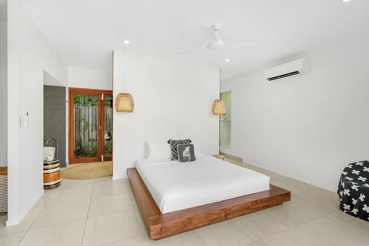Belle Escapes 94 Cascade Luxury Home Palm Cove Australia
