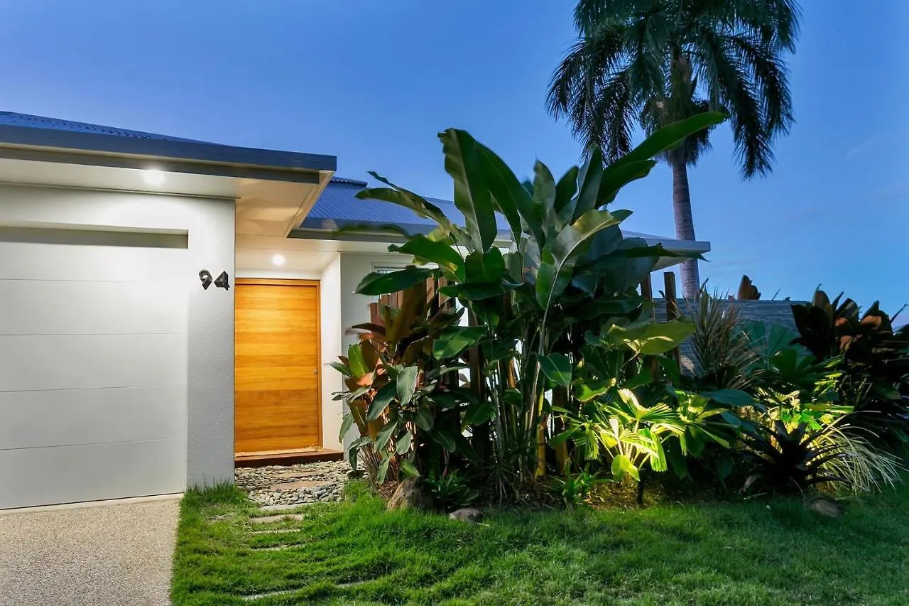 Belle Escapes 94 Cascade Luxury Home Palm Cove Holiday home